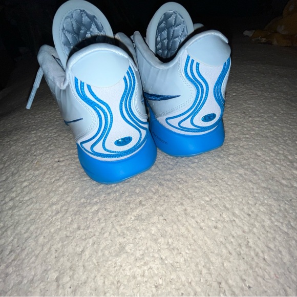 Blue and white LeBron 21 size 12 main image 6